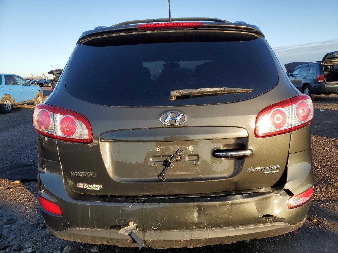 2010 Hyundai Santa Fe - Image 6