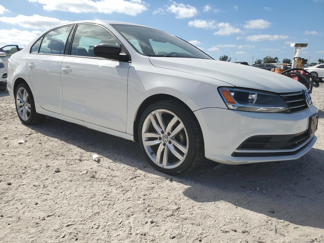 VIN 3VW267AJ9GM254642 2016 VOLKSWAGEN JETTA no.4