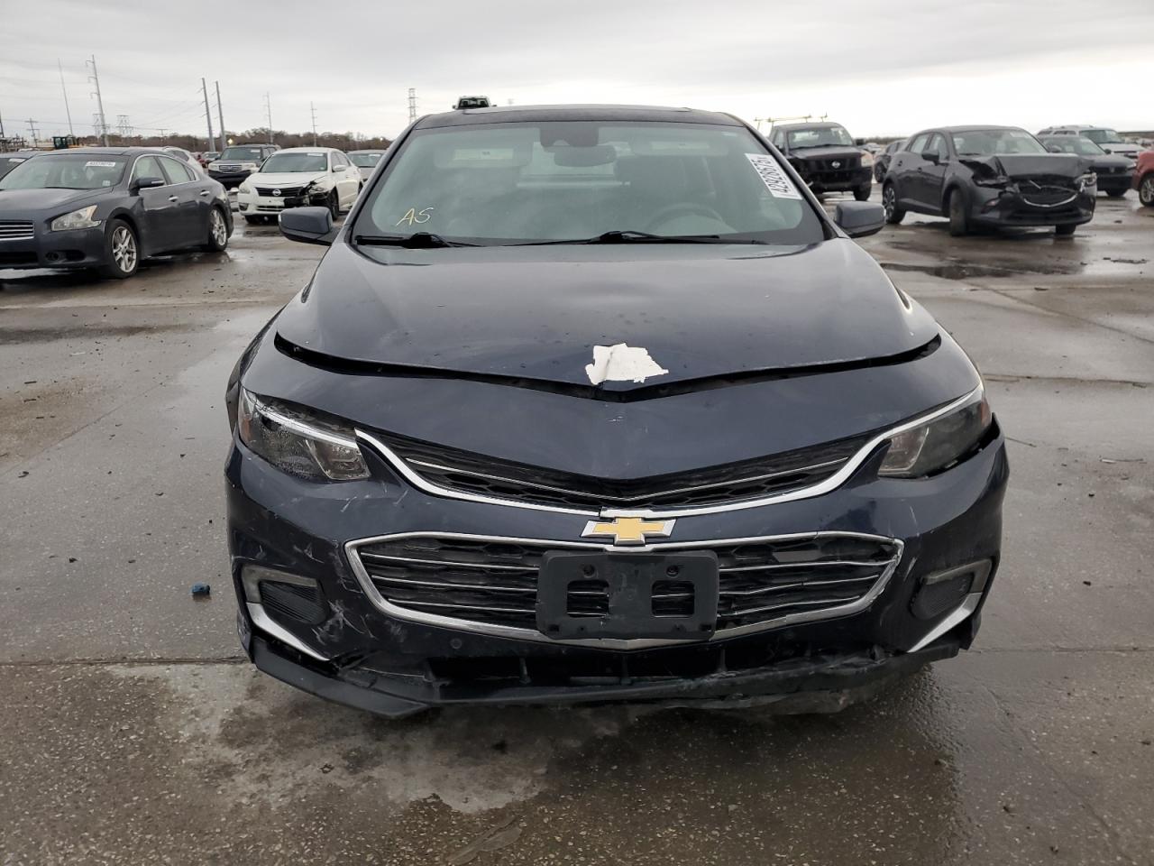 2017 Chevrolet Malibu - Image 5