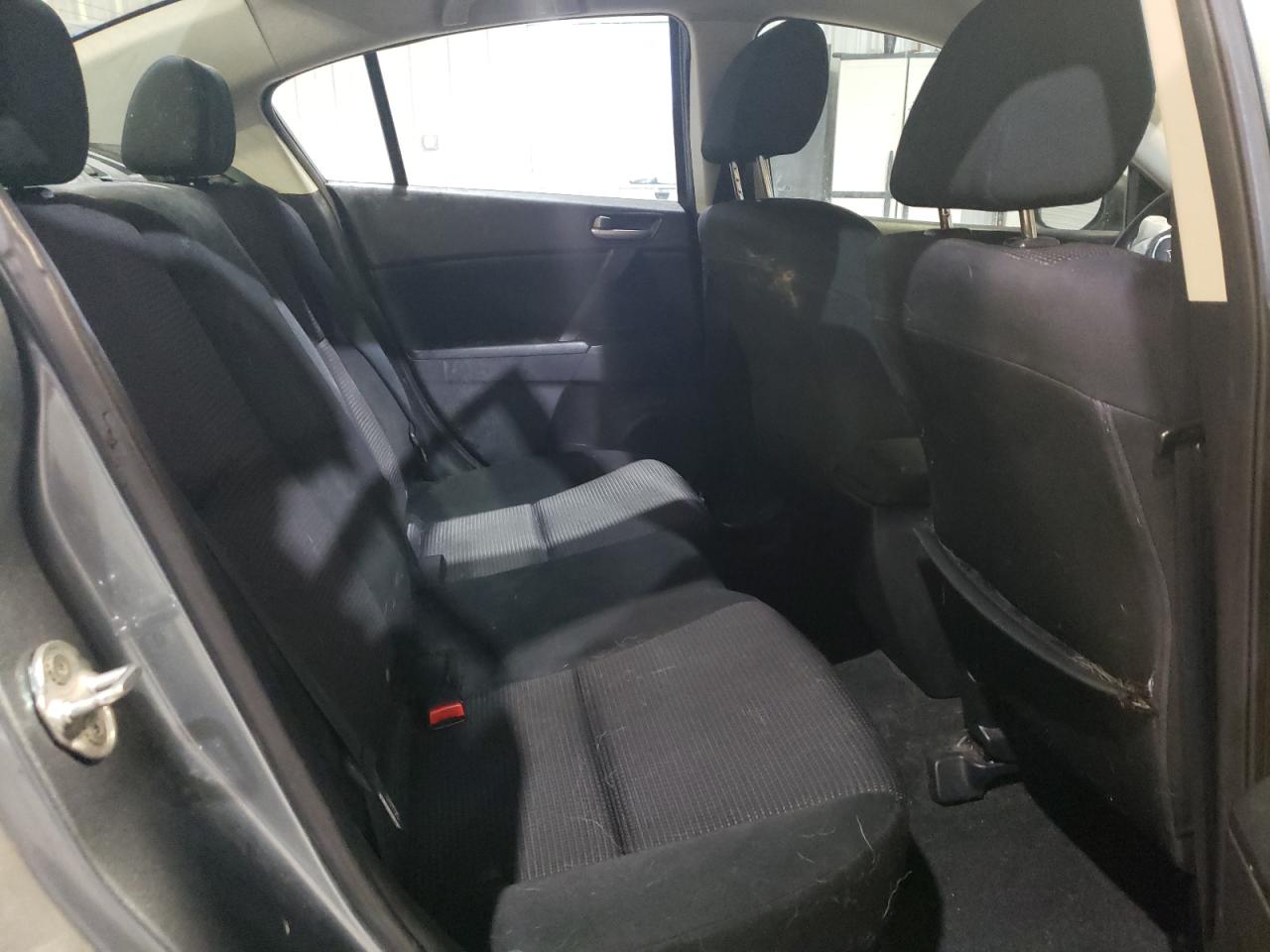 2013 Mazda 3 - Image 11