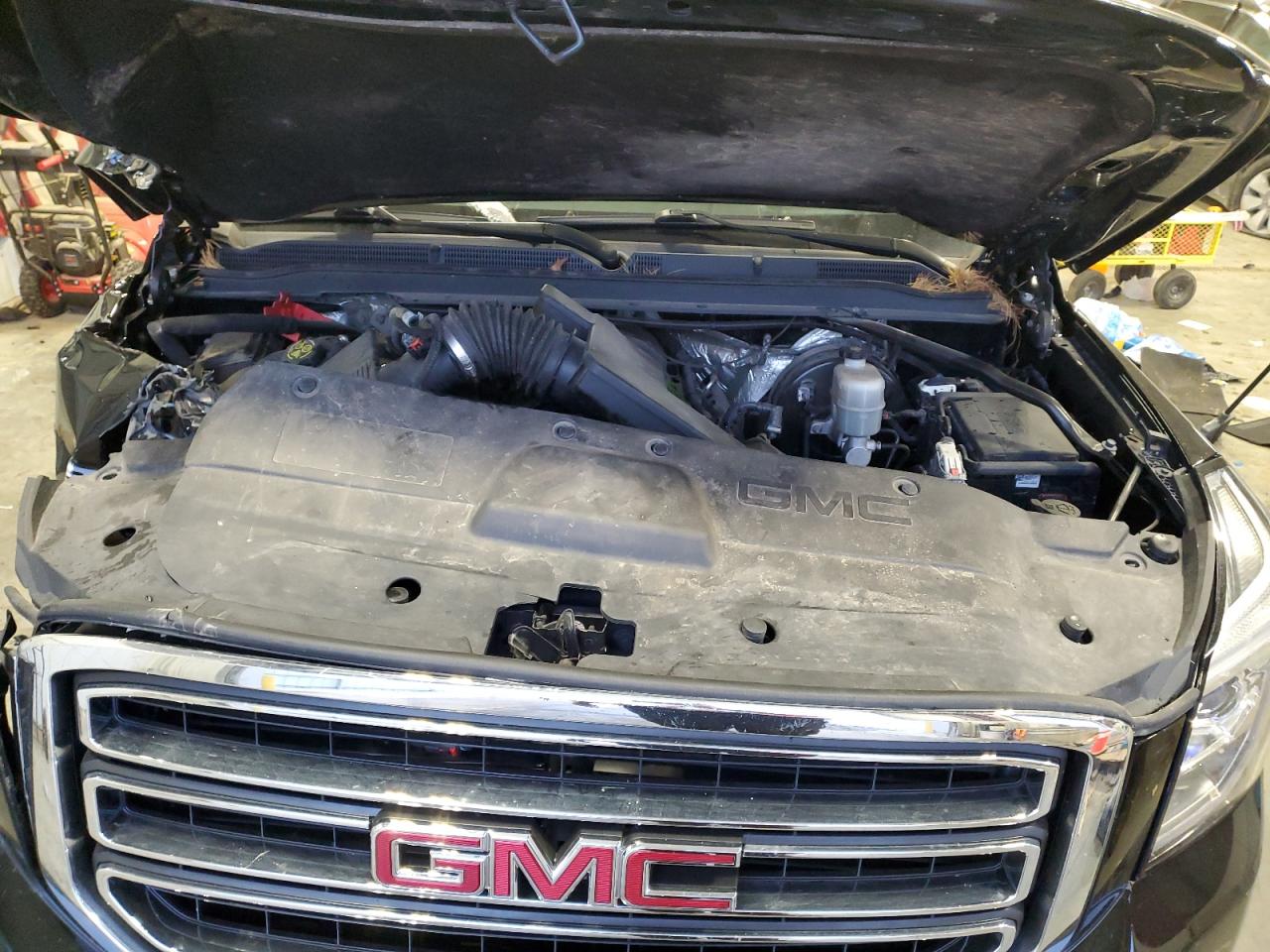 2017 GMC Yukon - Image 13