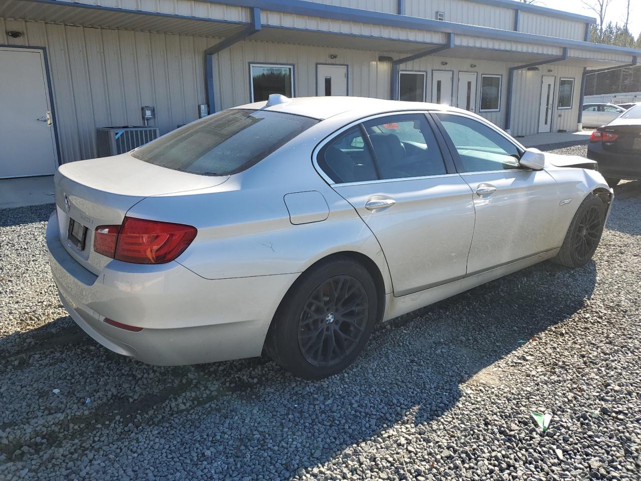 VIN WBAXG5C59DDY31815 2013 BMW 5 SERIES no.3