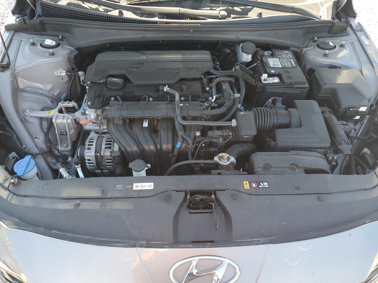 2022 Hyundai Elantra - Image 11