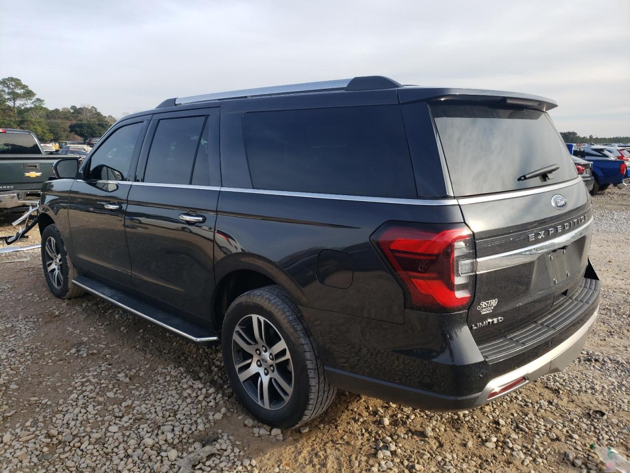 2022 Ford Expedition - Image 2