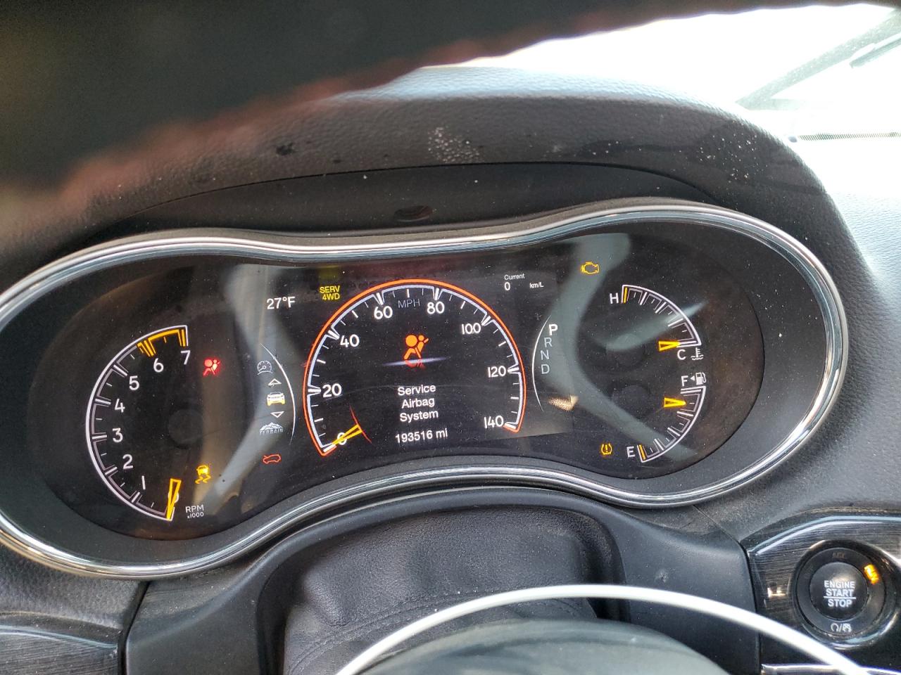 2017 Jeep Grand Cherokee - Image 9