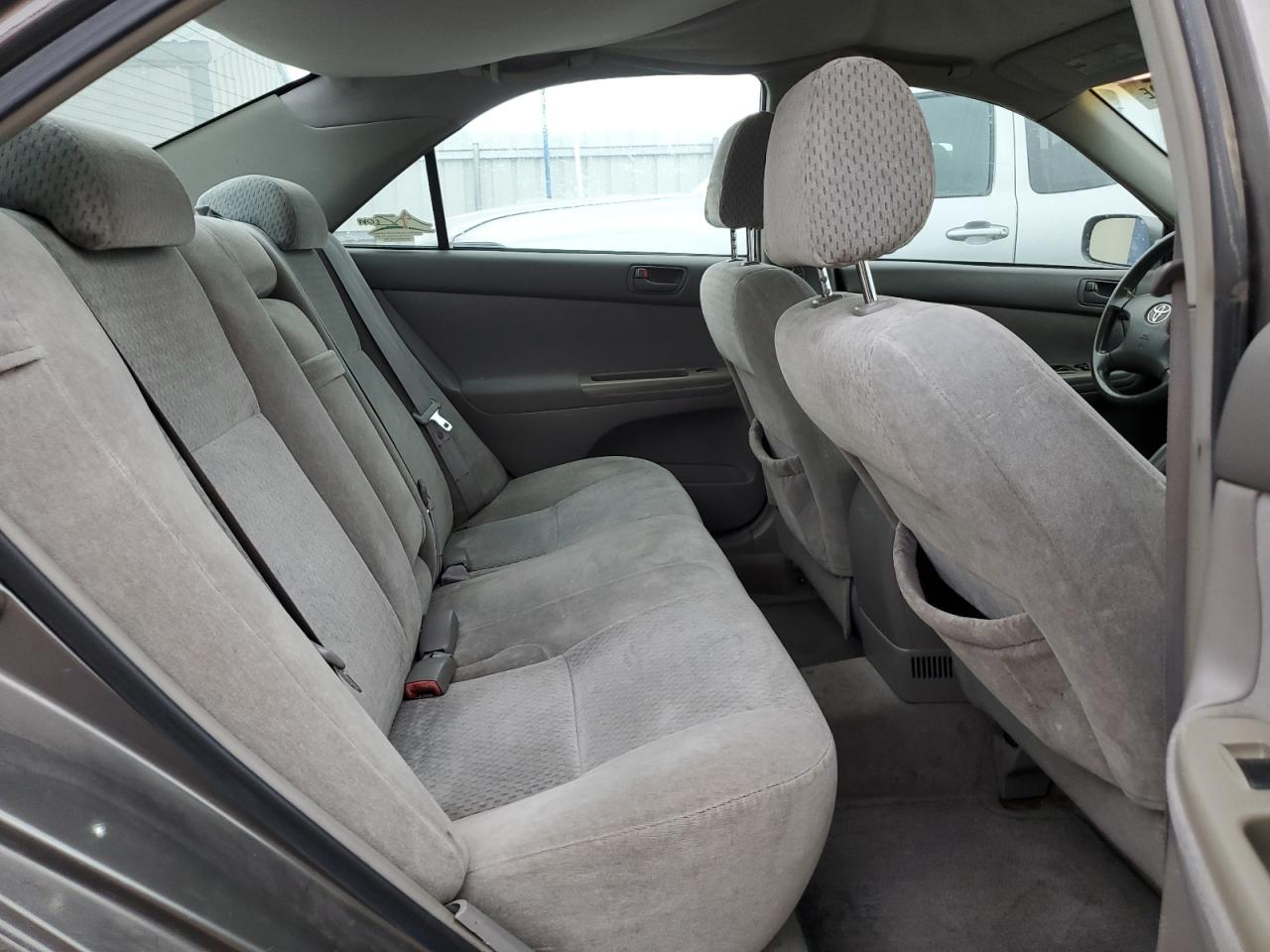 2004 Toyota Camry - Image 10
