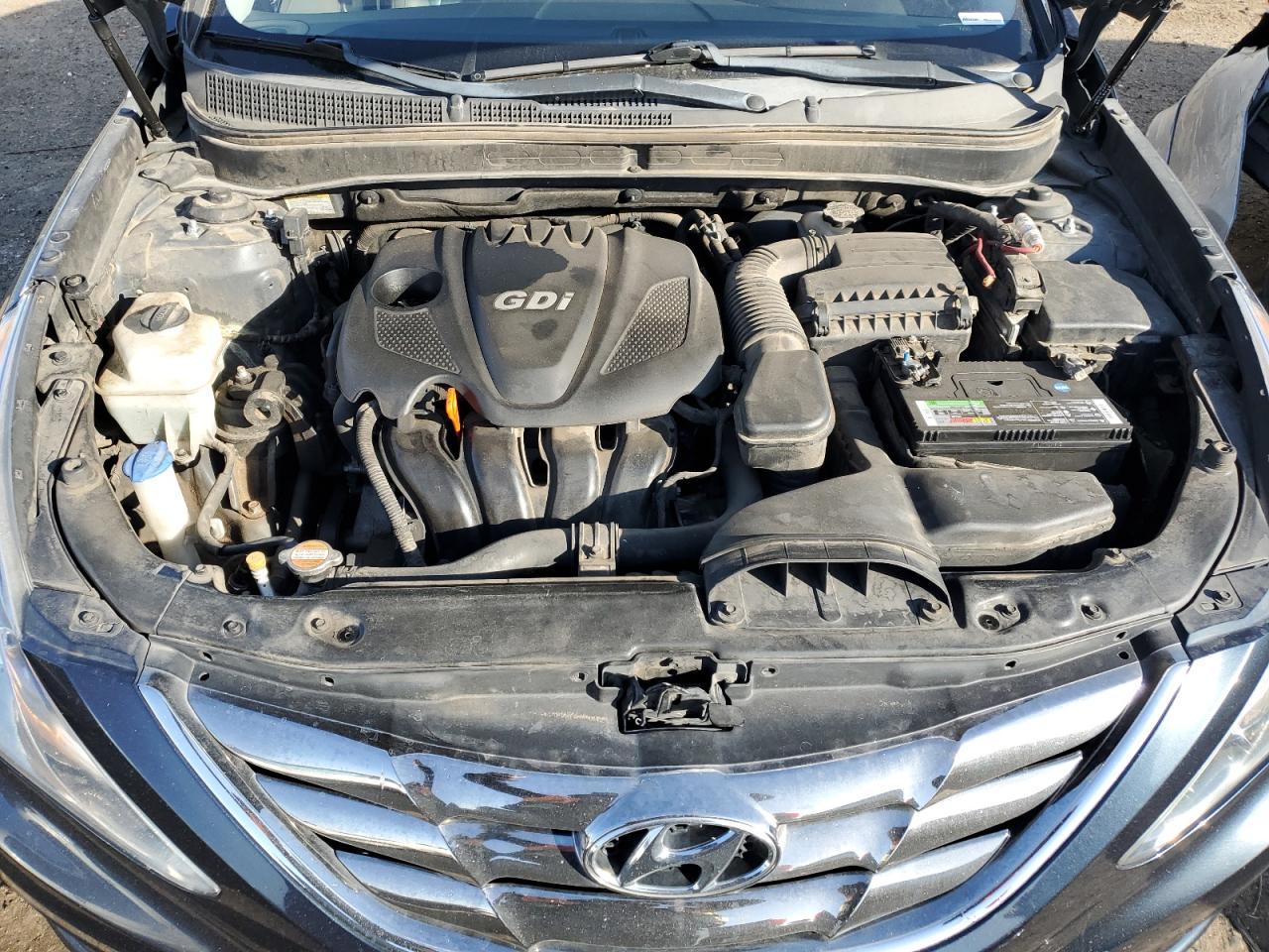 2011 Hyundai Sonata - Image 11