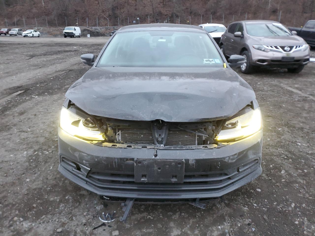 2017 Volkswagen Jetta - Image 5