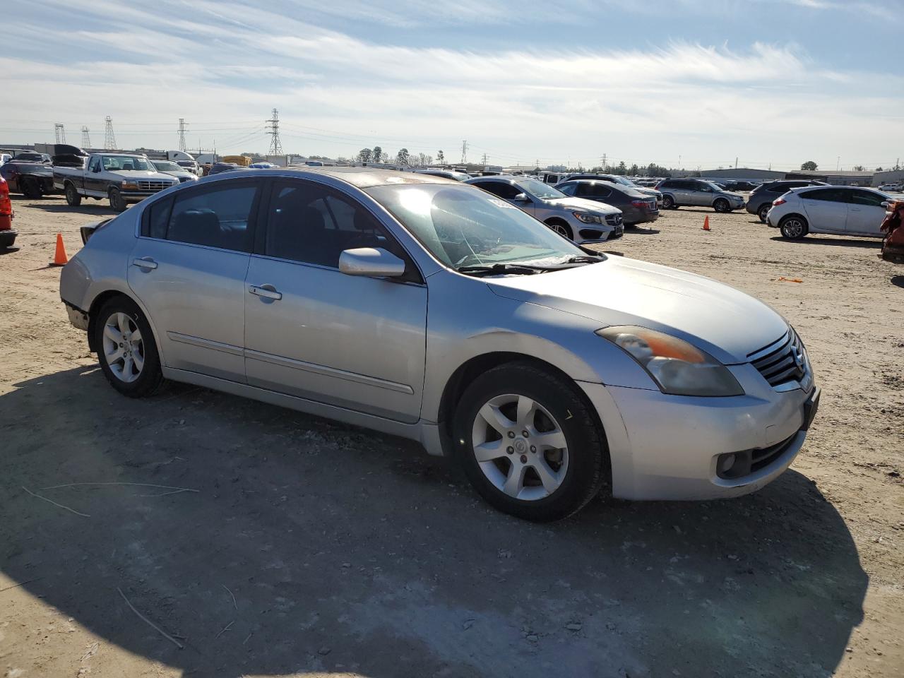 2009 Nissan Altima - Image 4