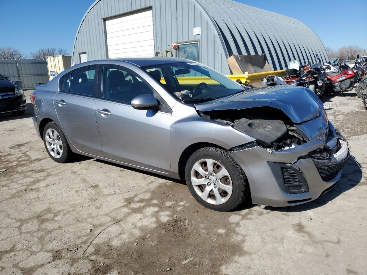 2011 Mazda 3 - Image 4