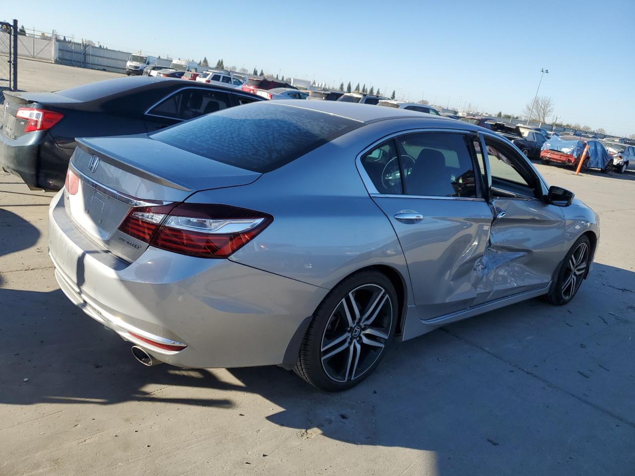 VIN 1HGCR2F54GA077770 2016 HONDA ACCORD no.3