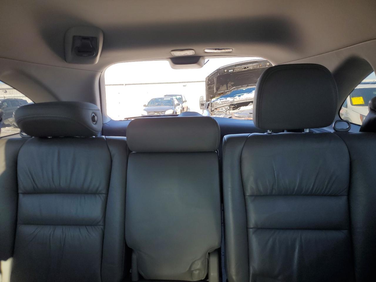 2011 Honda CR-V - Image 10