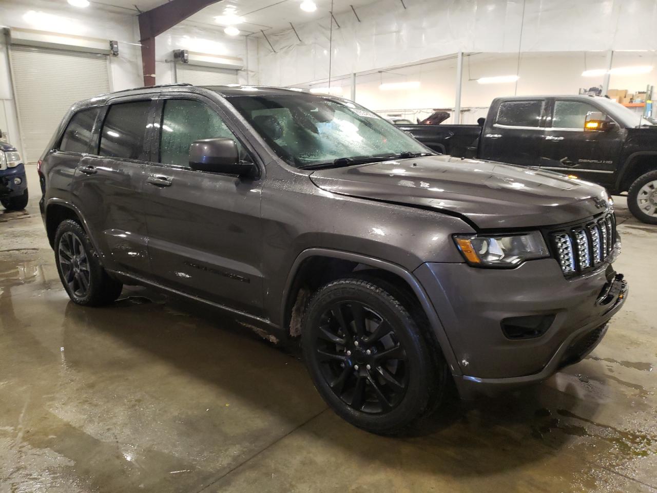 2017 Jeep Grand Cherokee - Image 4