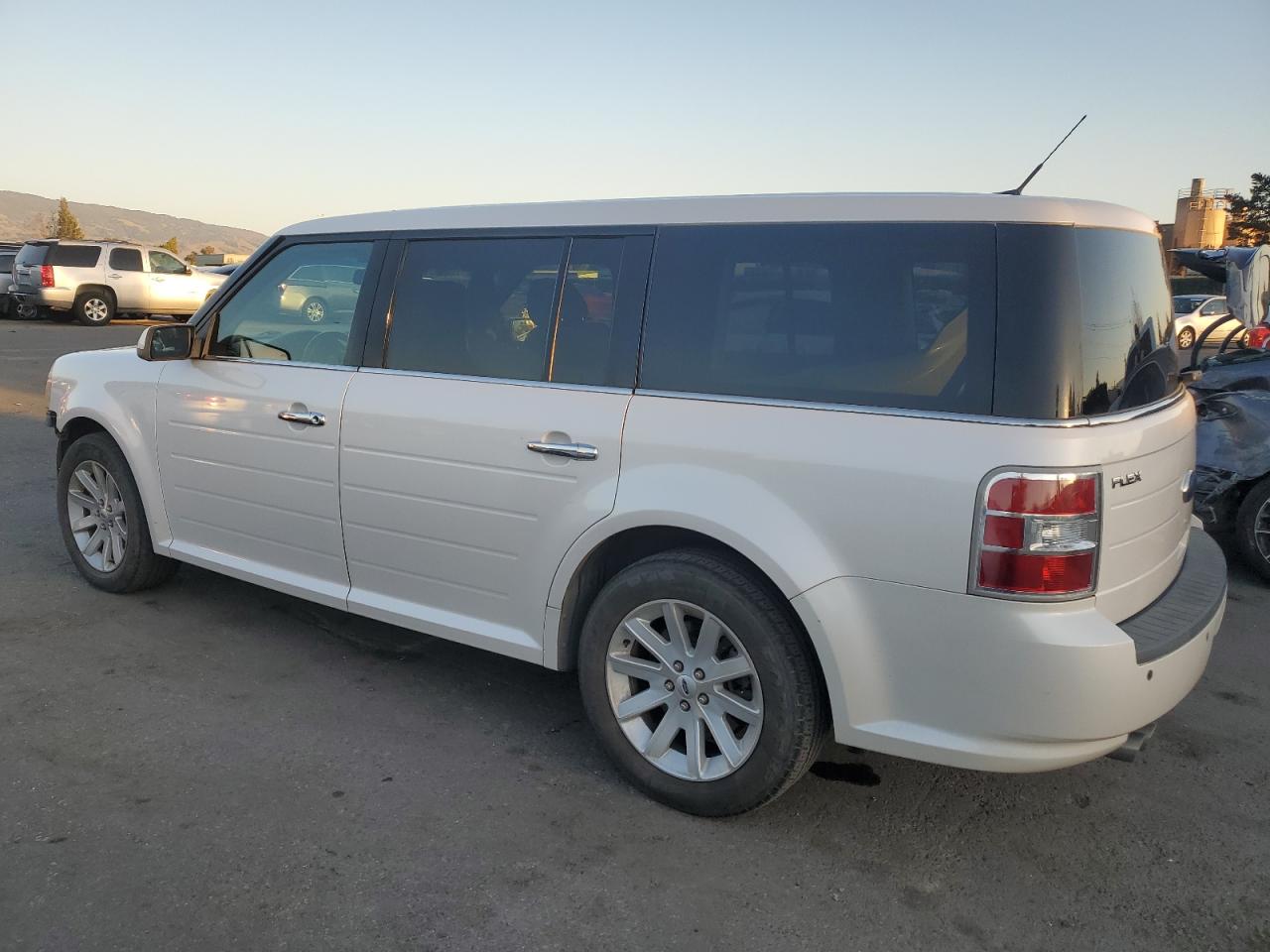 2011 Ford Flex - Image 2