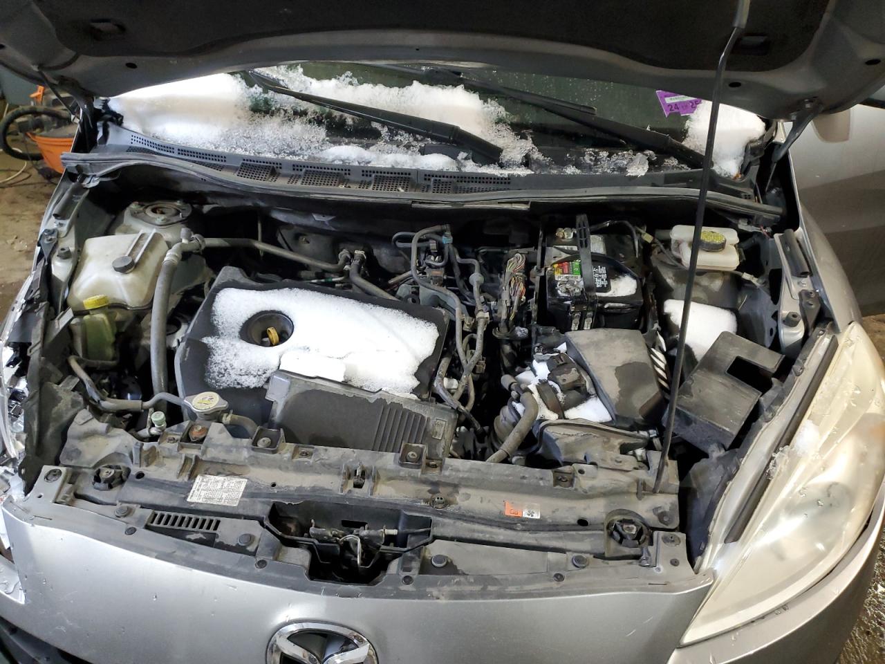 2013 Mazda 5 - Image 12