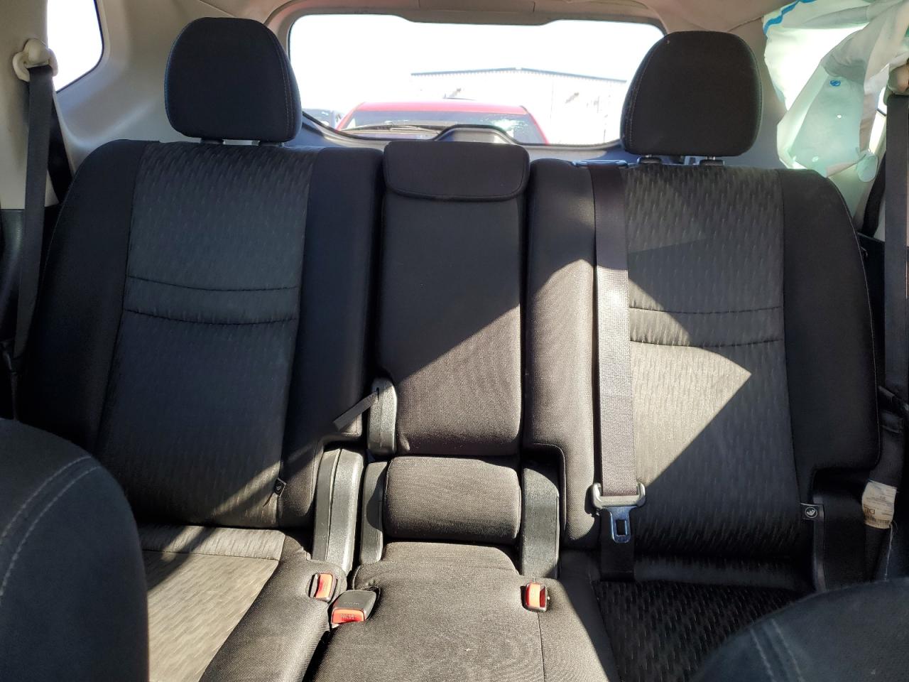 2017 Nissan Rogue - Image 10