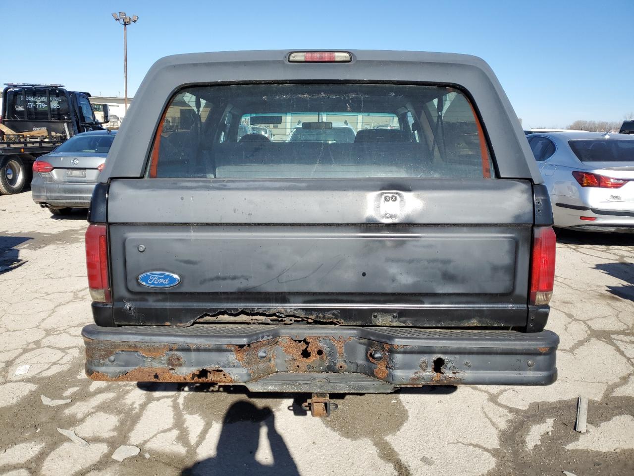 1994 Ford Bronco U100 VIN: 1FMEU15H2RLA87633 Lot: 42975525