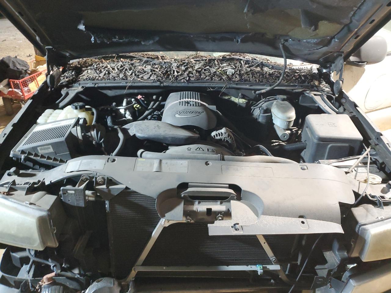 2003 Chevrolet Silverado - Image 11