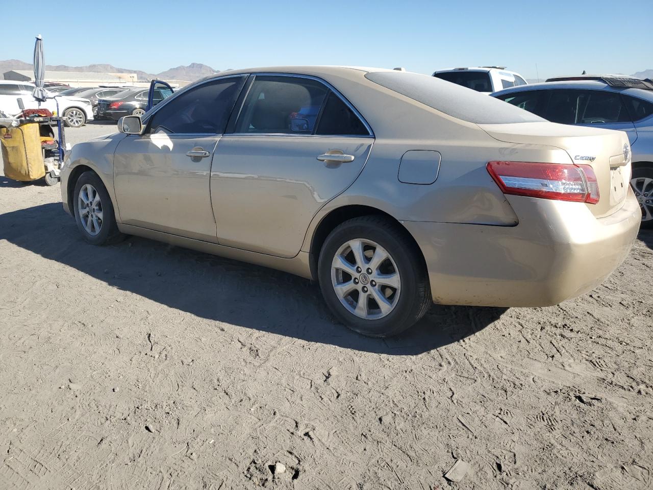2011 Toyota Camry - Image 2
