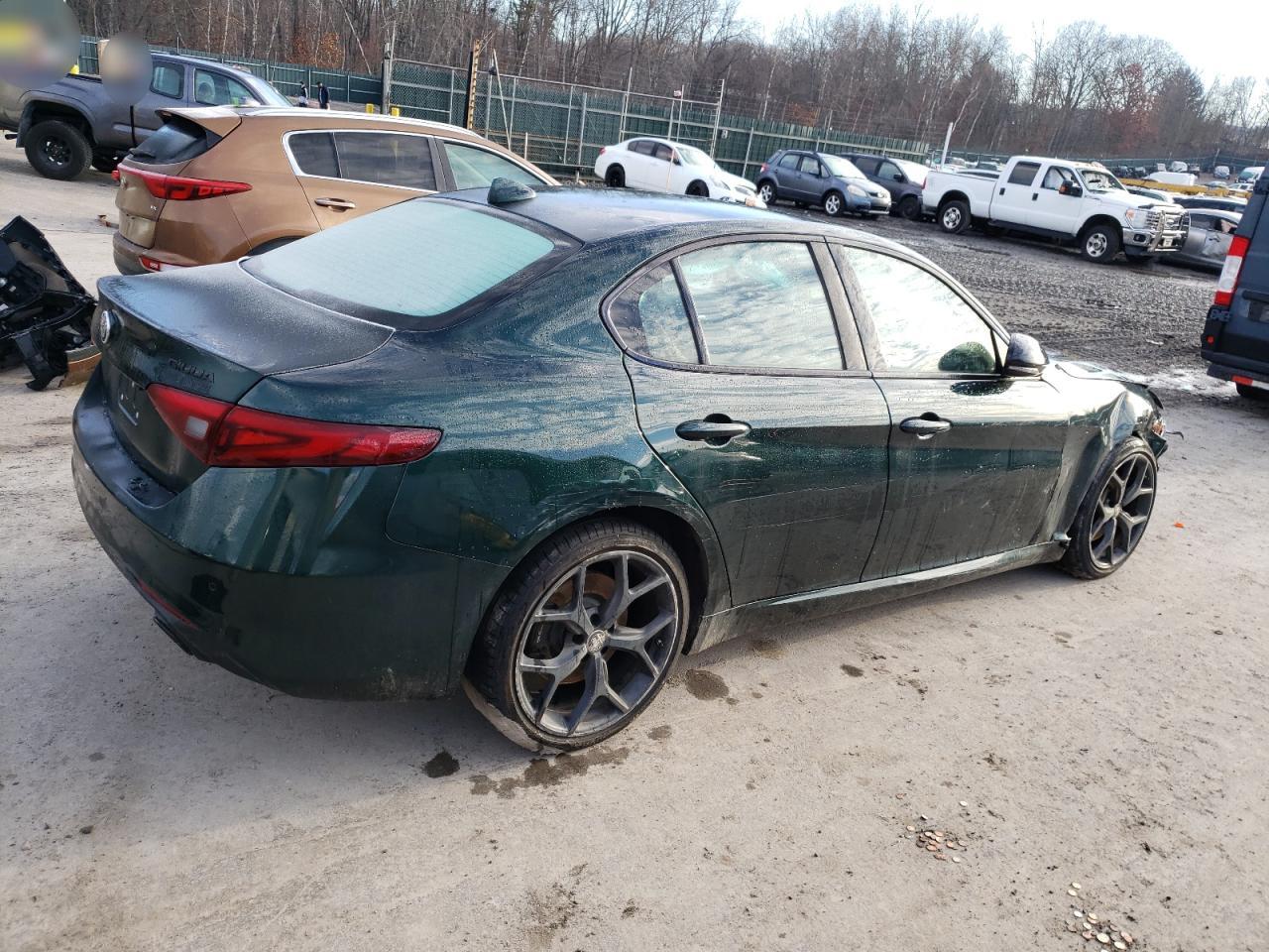 2020 Alfa Romeo Giulia - Image 3