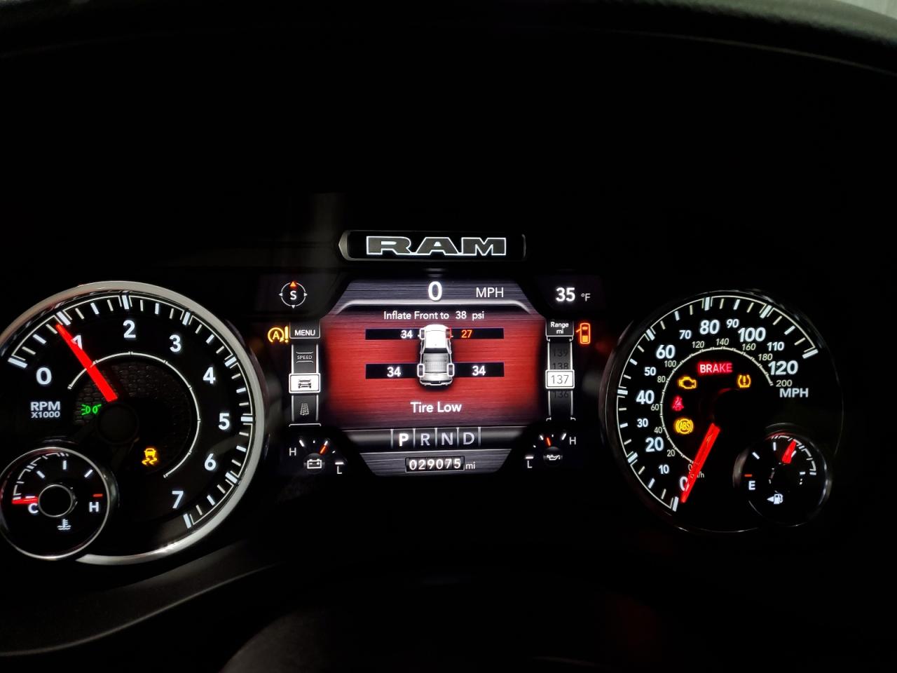 2022 RAM 1500 - Image 9