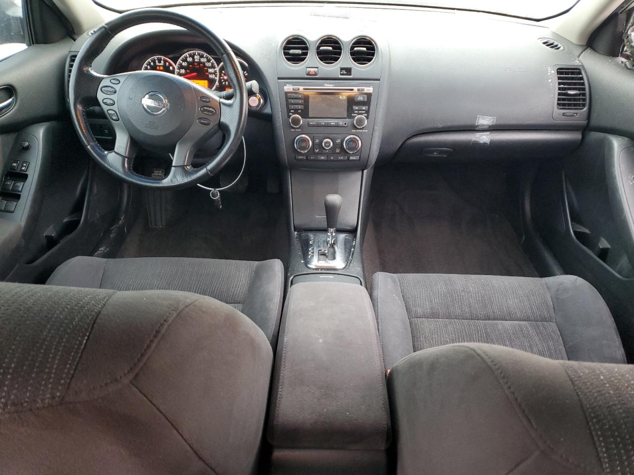 2010 Nissan Altima - Image 8