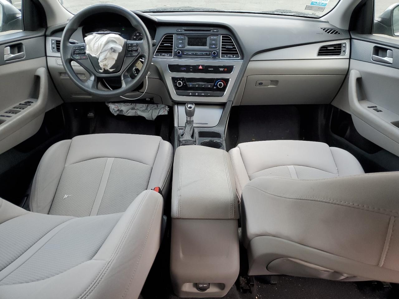 2017 Hyundai Sonata - Image 8