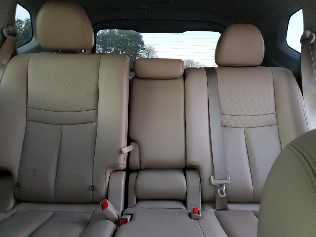 2018 Nissan Rogue - Image 10
