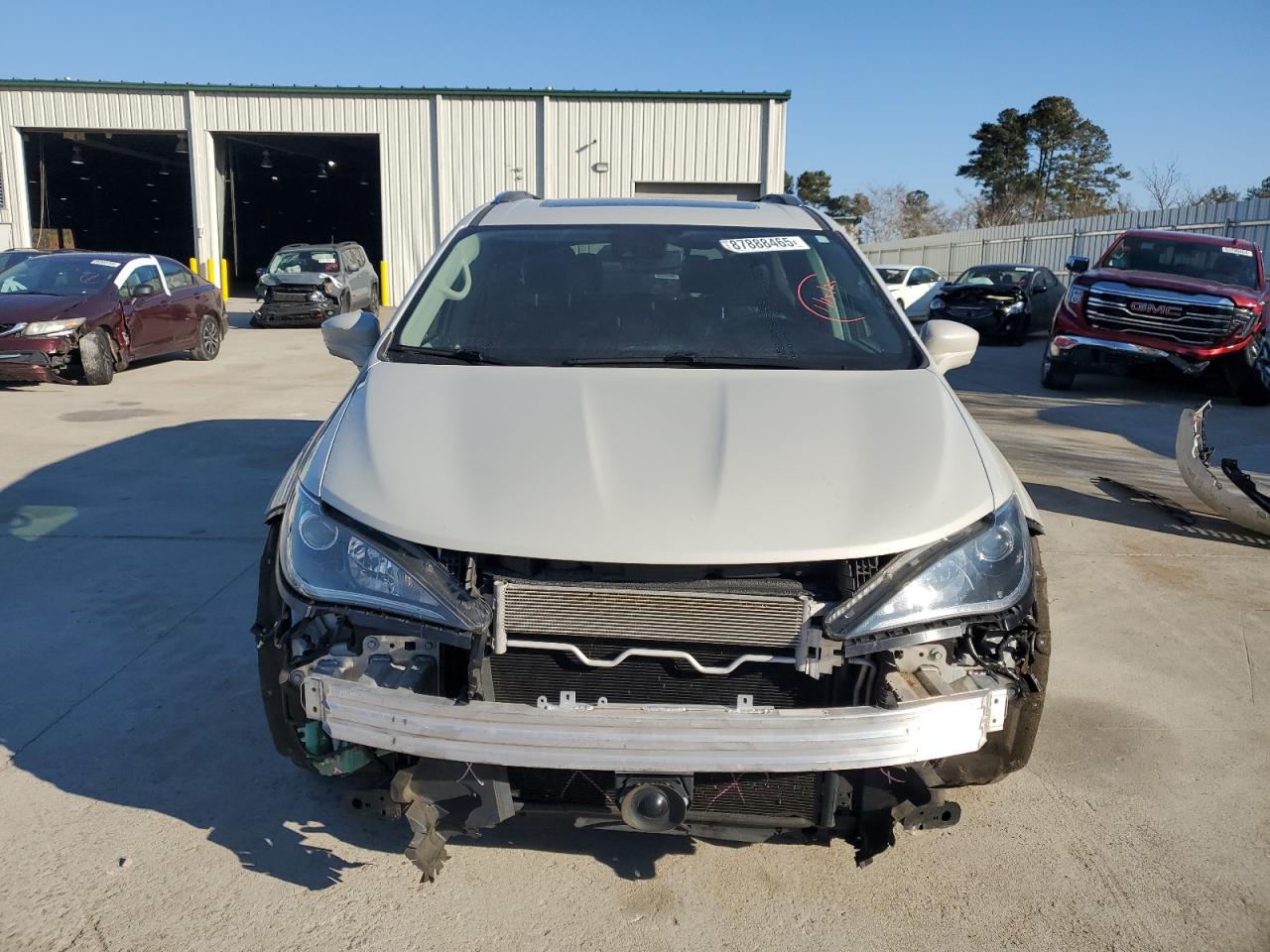 2019 Chrysler Pacifica - Image 5