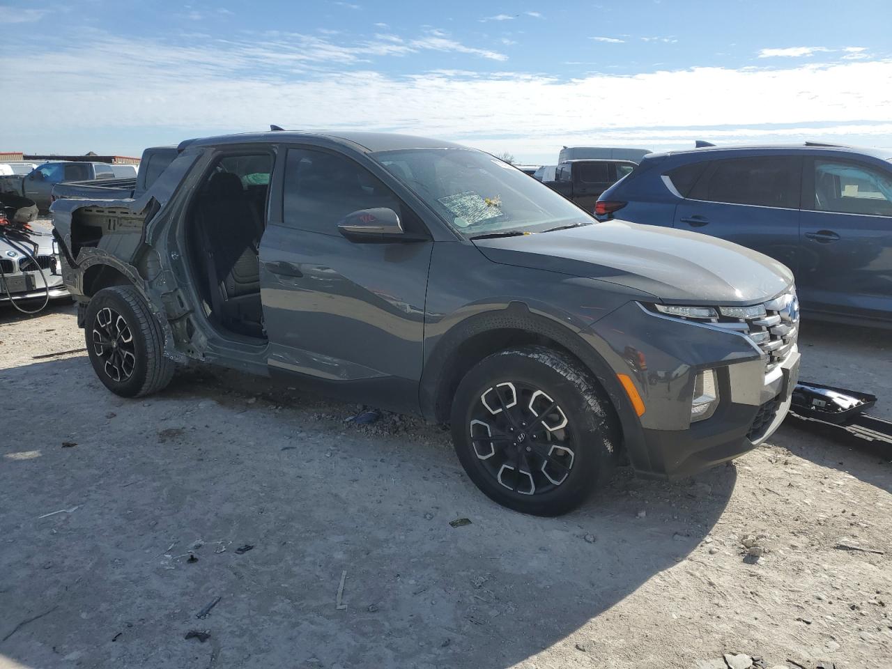 2022 Hyundai Santa Cruz - Image 4