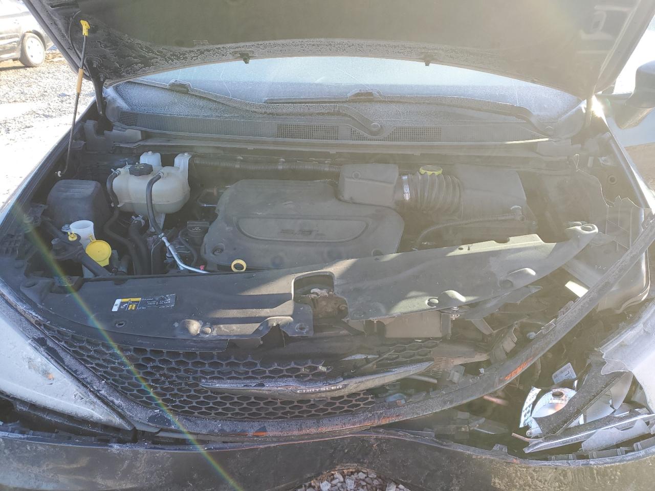 2020 Chrysler Pacifica - Image 13