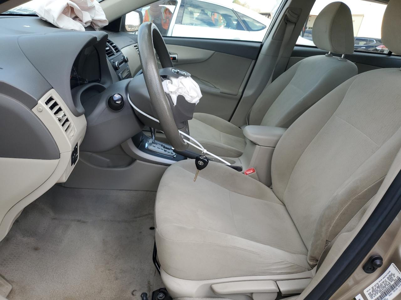 2010 Toyota Corolla - Image 7