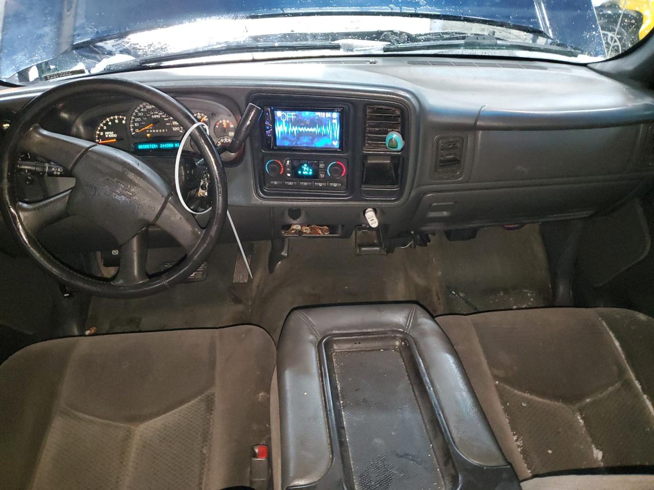 2006 Chevrolet Silverado - Image 8