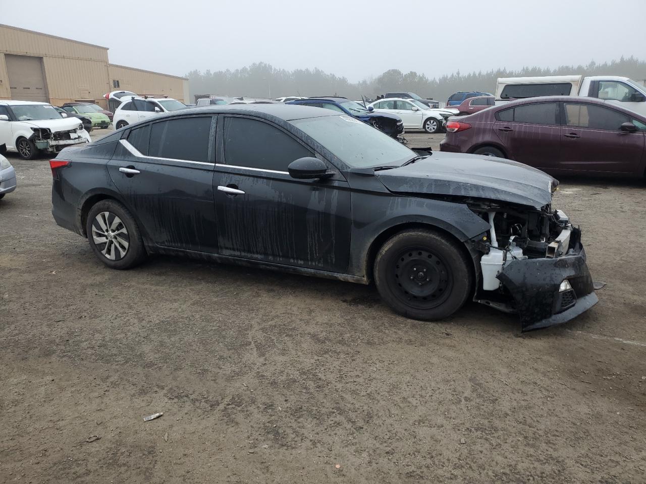 2020 Nissan Altima - Image 4
