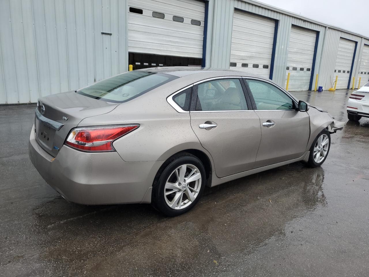 2014 Nissan Altima - Image 3