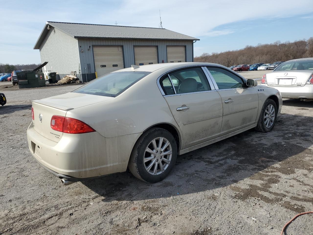 2011 Buick Lucerne - Image 3