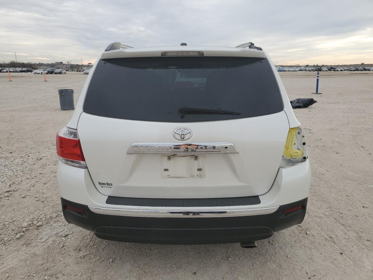 2011 Toyota Highlander - Image 6