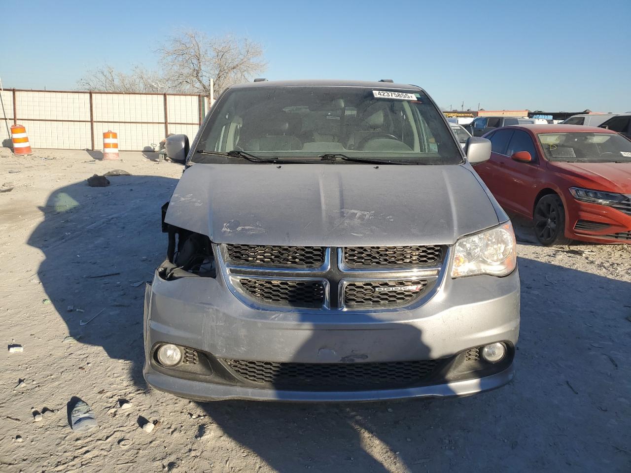 2019 Dodge Caravan - Image 5