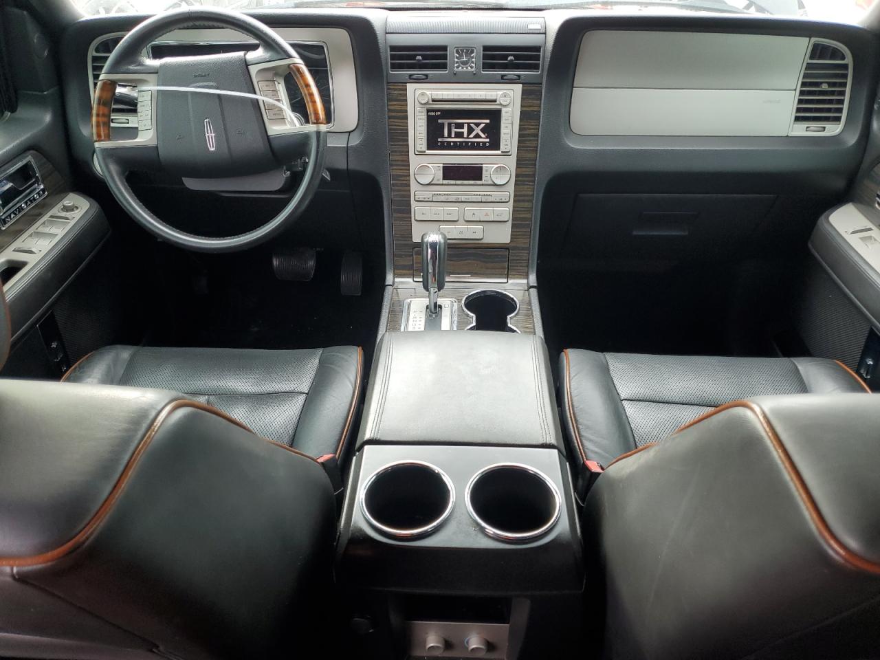 2007 Lincoln Navigator - Image 8