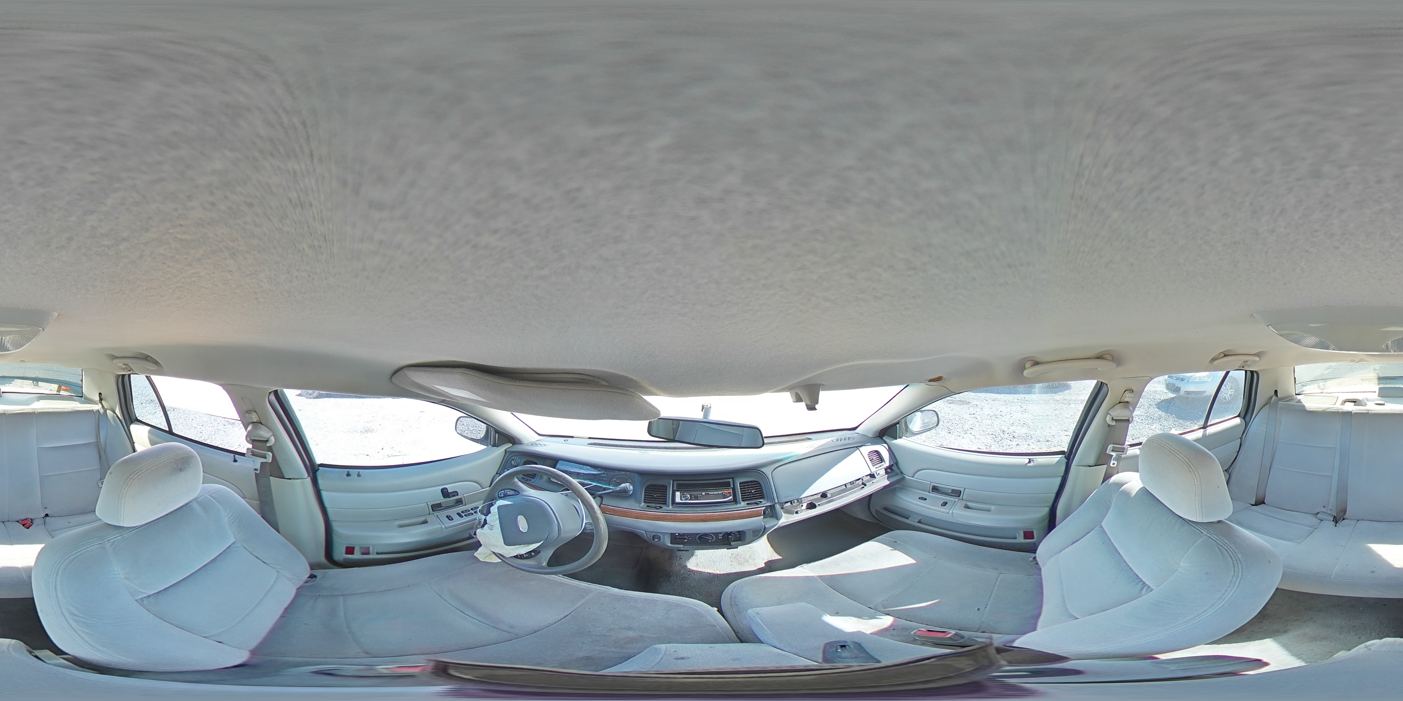 2003 Ford Crown Victoria - Image 13