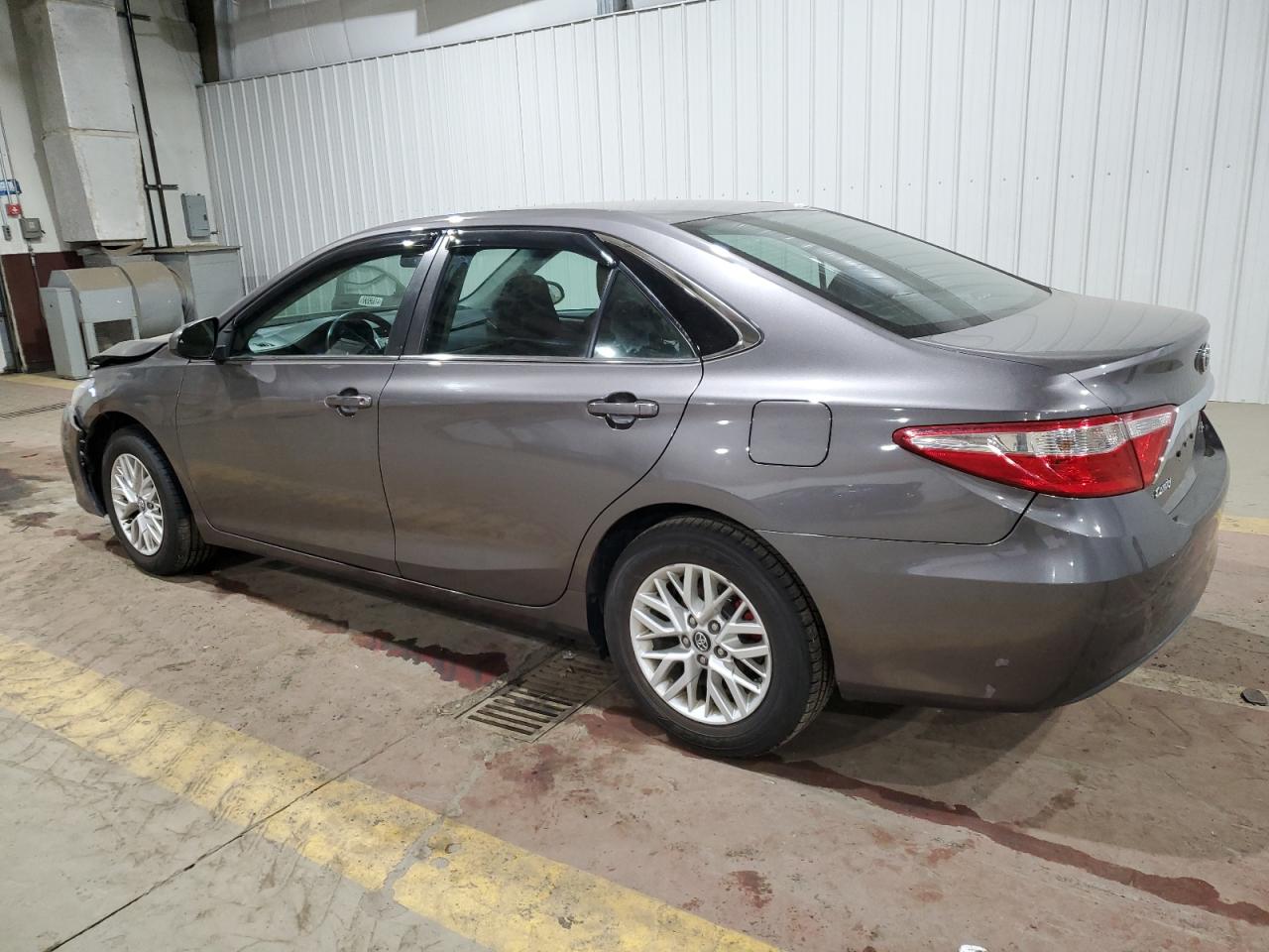 VIN 4T1BF1FK0HU686143 2017 TOYOTA CAMRY no.2