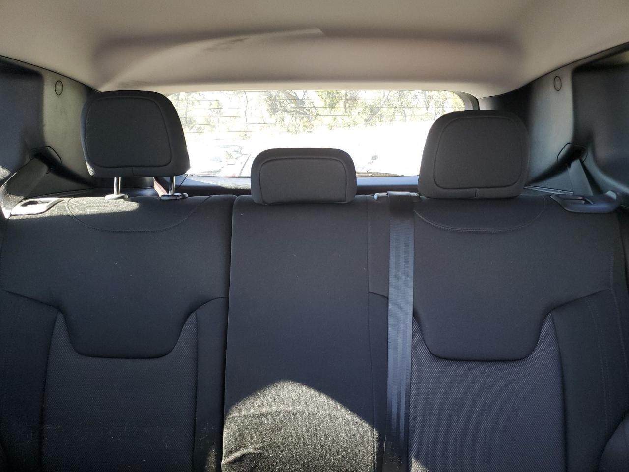2020 Jeep Renegade - Image 10
