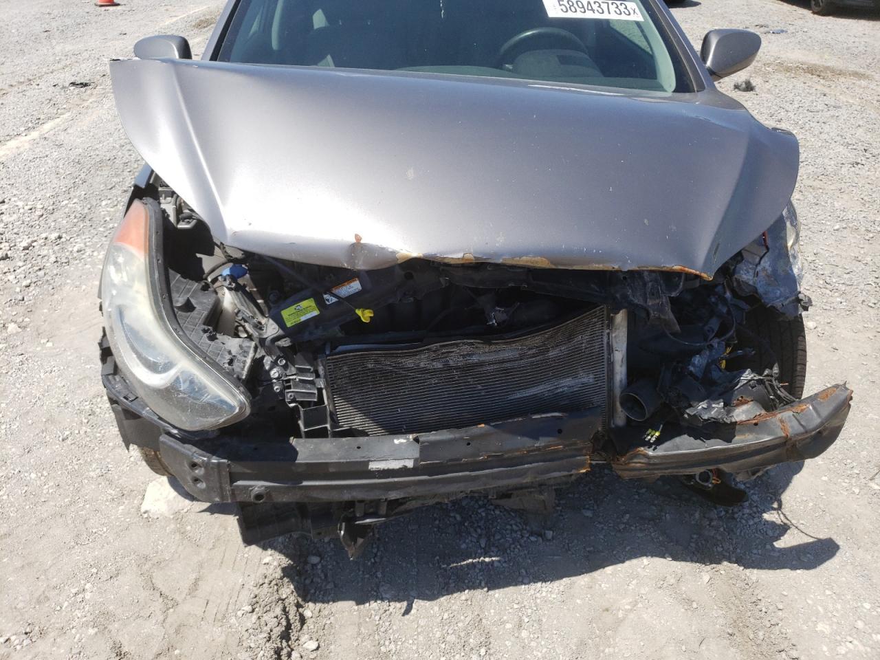 2011 Hyundai Elantra - Image 11