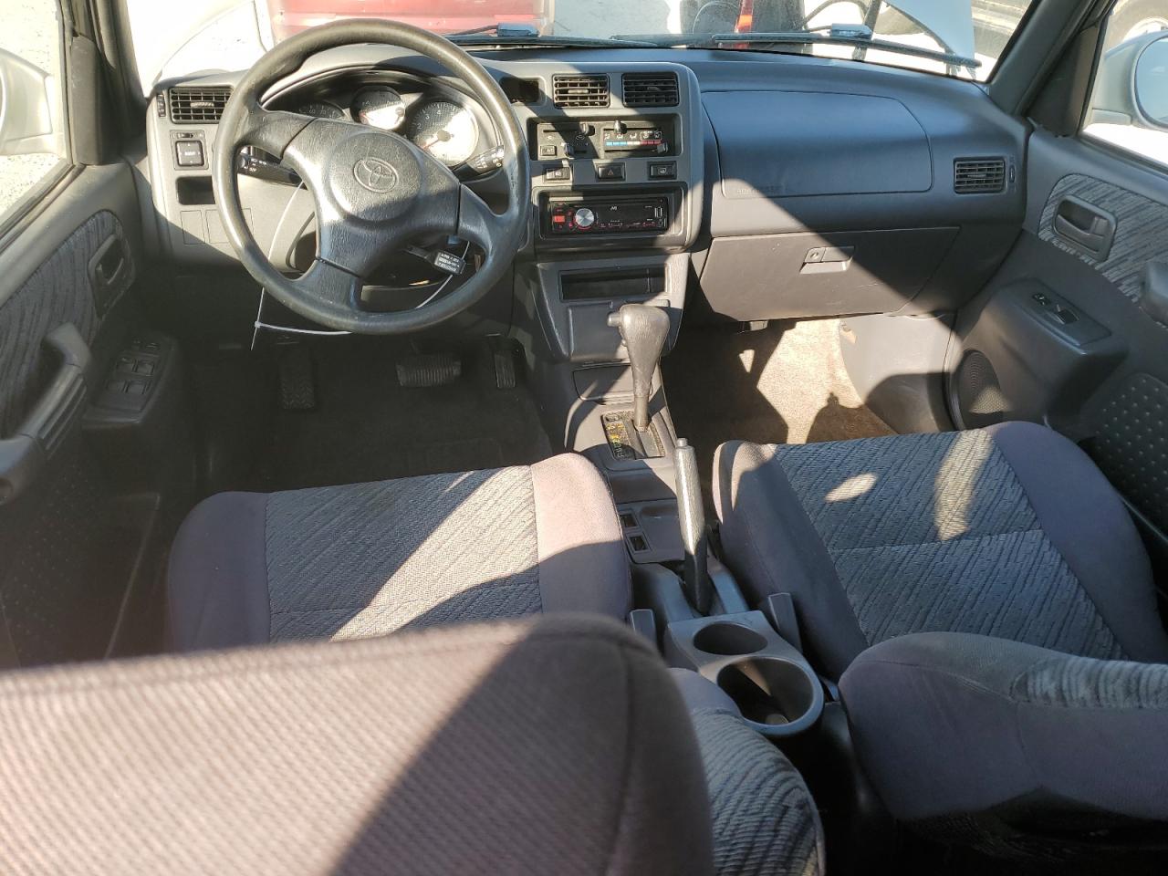 1999 Toyota RAV 4 - Image 8