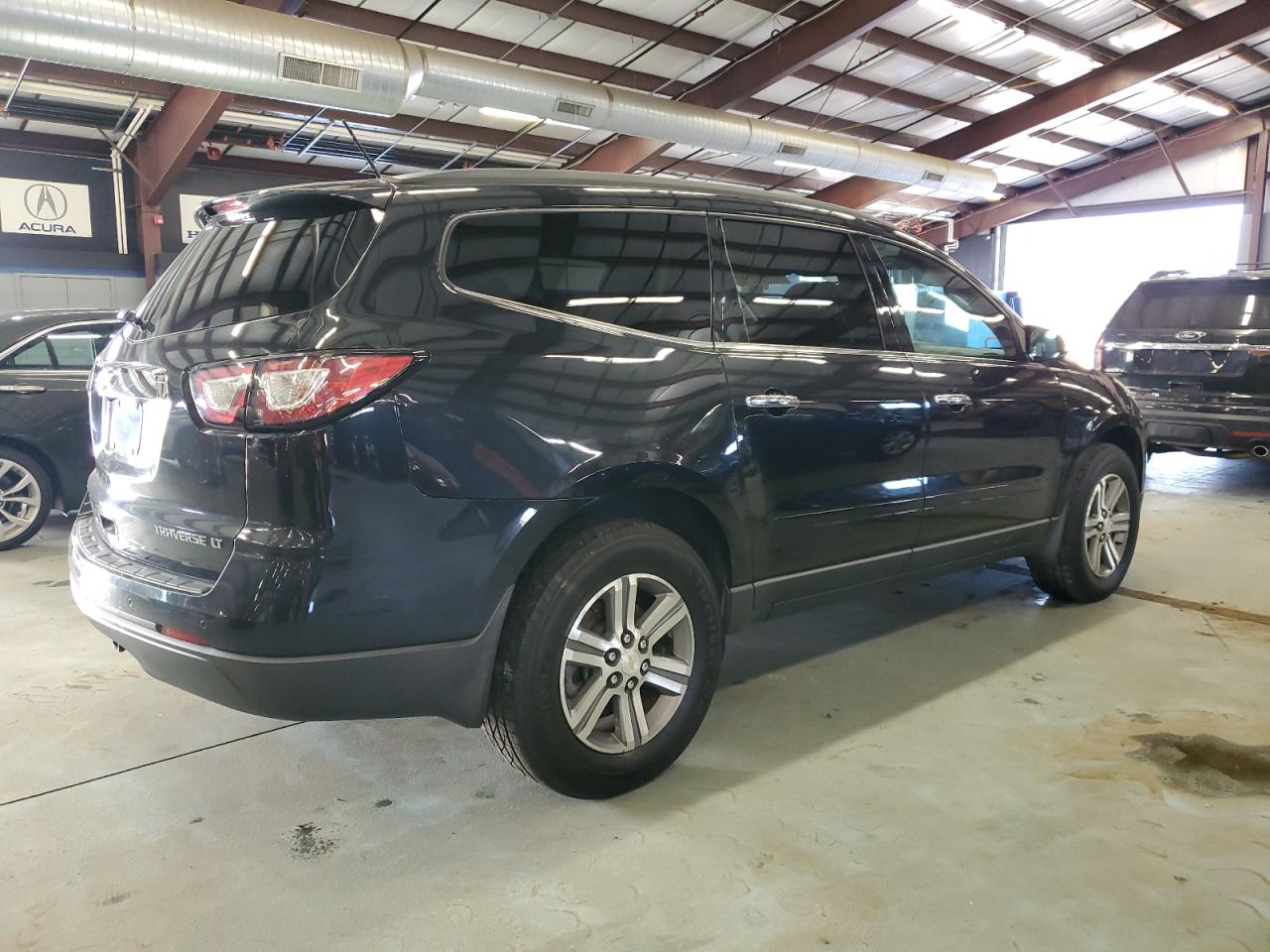 2015 Chevrolet Traverse - Image 3