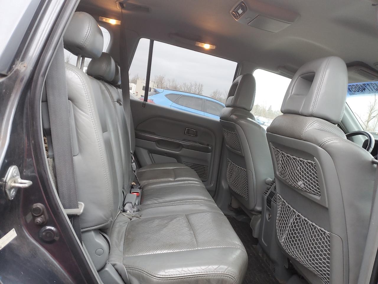 2004 Honda Pilot - Image 10