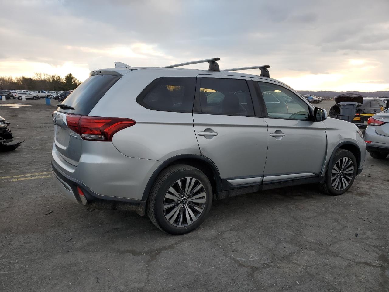 VIN JA4AZ3A33KZ047911 2019 MITSUBISHI OUTLANDER no.3