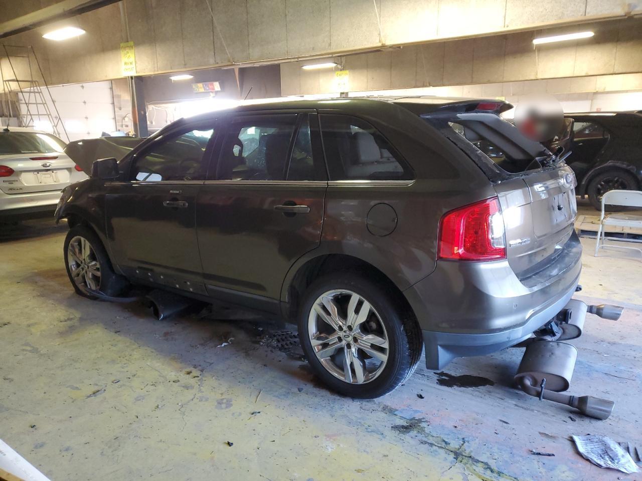 2011 Ford Edge - Image 2
