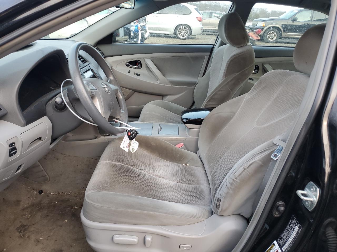 2010 Toyota Camry - Image 7