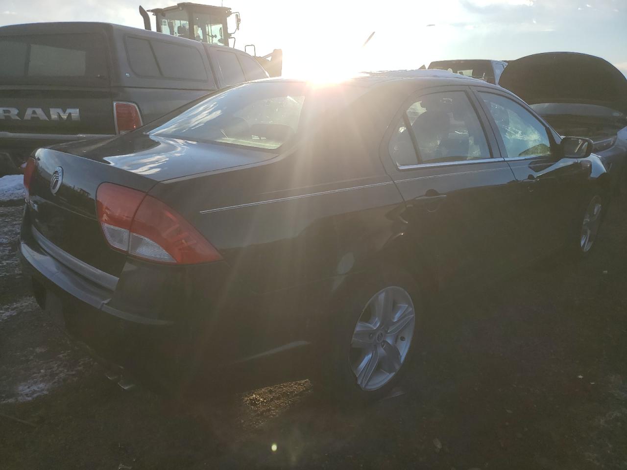 2010 Mercury Milan - Image 3